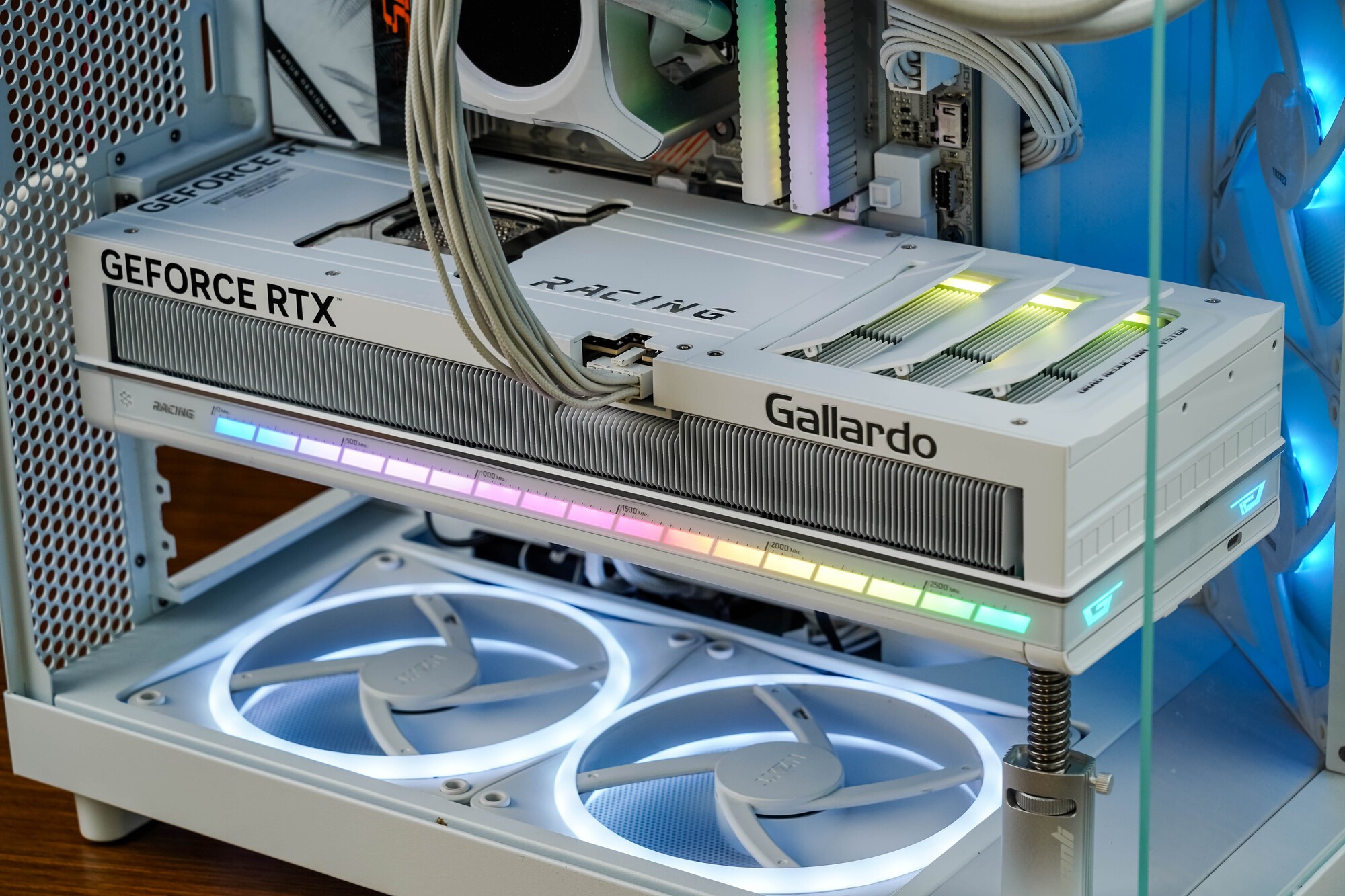  ǽGeForce RTX 5090 D v2 OC Ȼ콢Ϸ飡