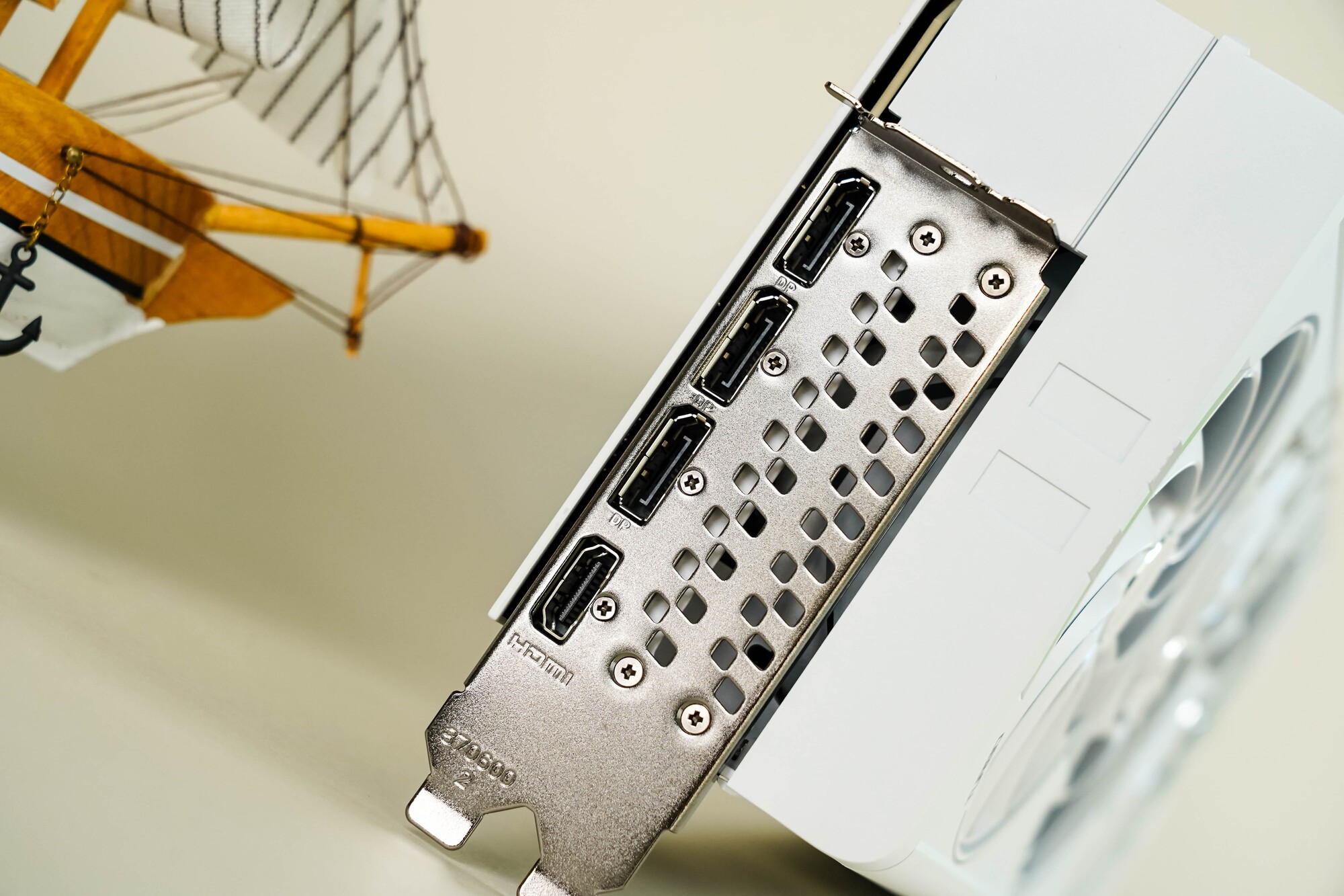  ǽGeForce RTX 5090 D v2 OC Ȼ콢Ϸ飡