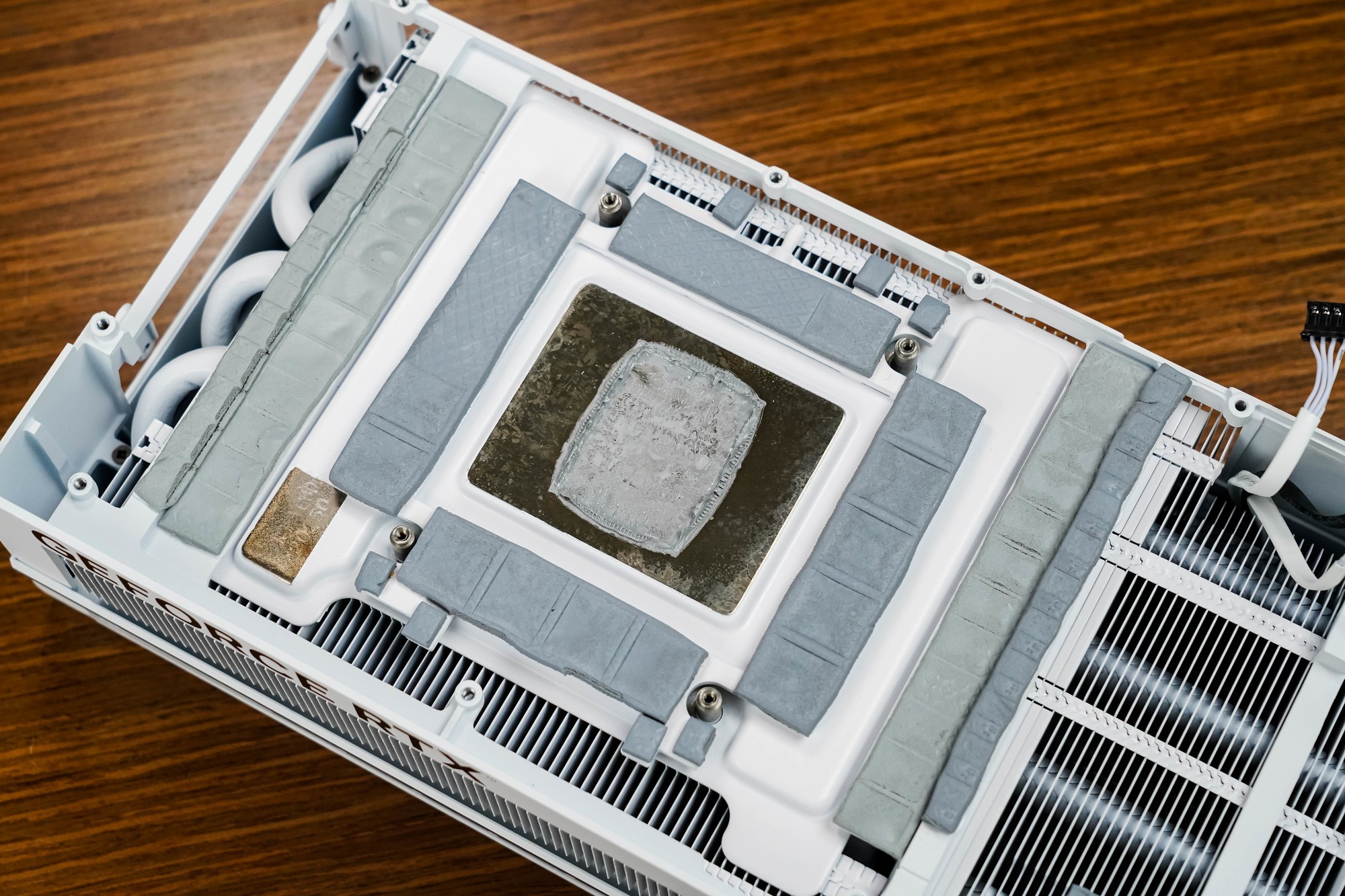  ǽGeForce RTX 5090 D v2 OC Ȼ콢Ϸ飡