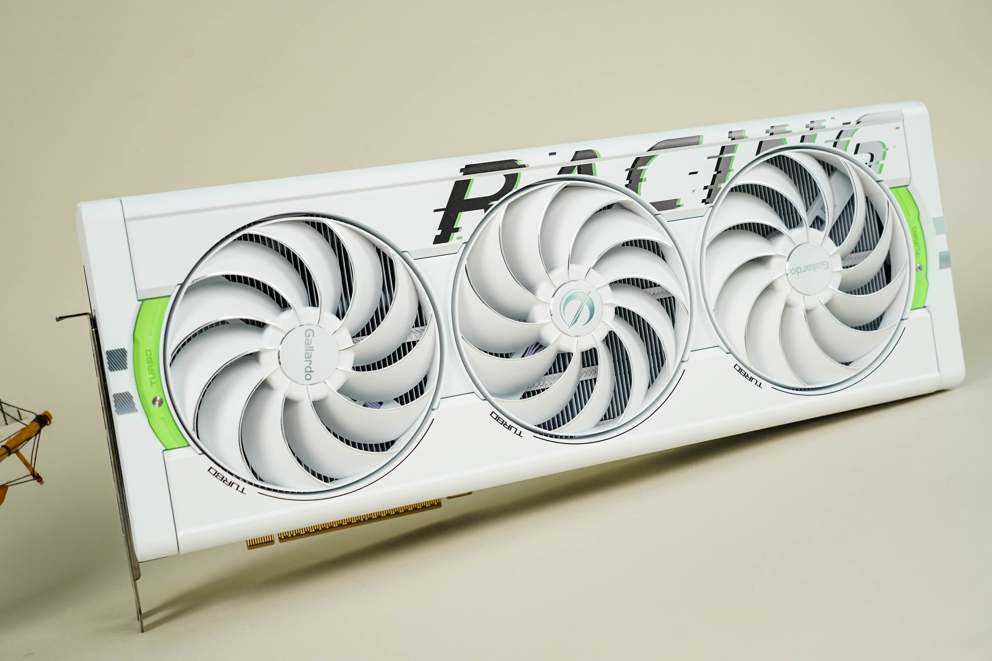  ǽGeForce RTX 5090 D v2 OC Ȼ콢Ϸ飡