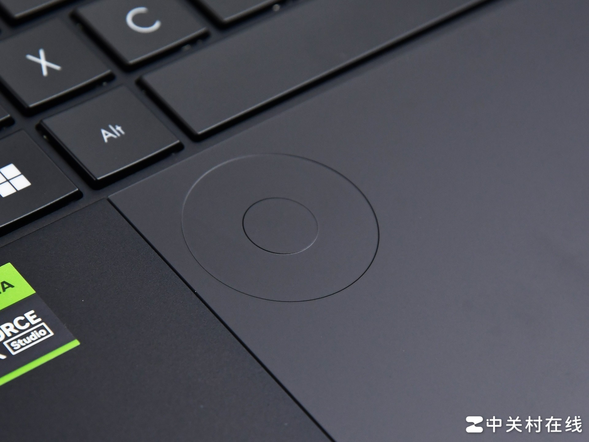 ��ѧ��װ���������������ߵ�����֮ѡ����˶ProArt �� 16רҵ������