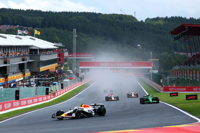 集齐三大国际顶级赛事，联想定义世界舞台新标准