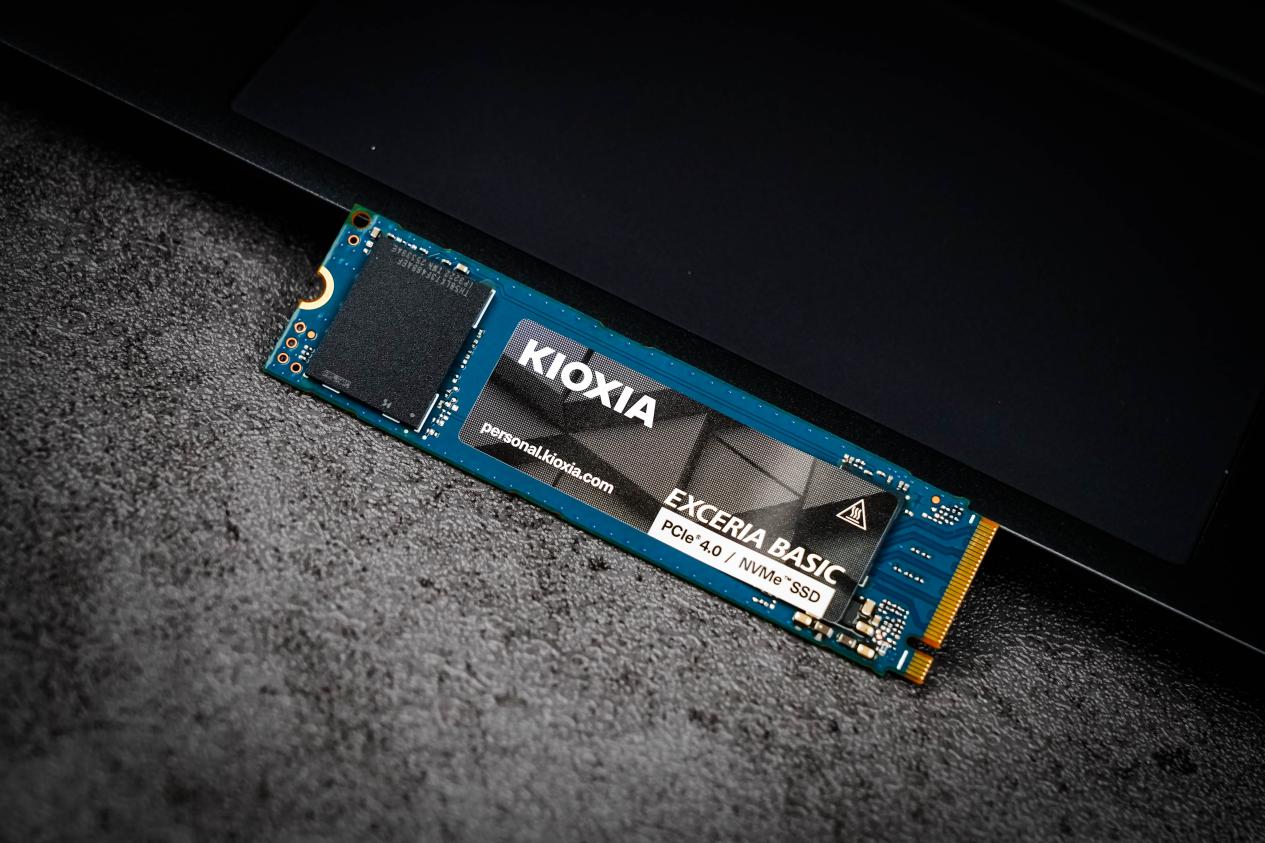 ����EXCERIA BASIC SF10���⣺������˫ʮ�����ʺ����ֵĵ͹���֮ѡ