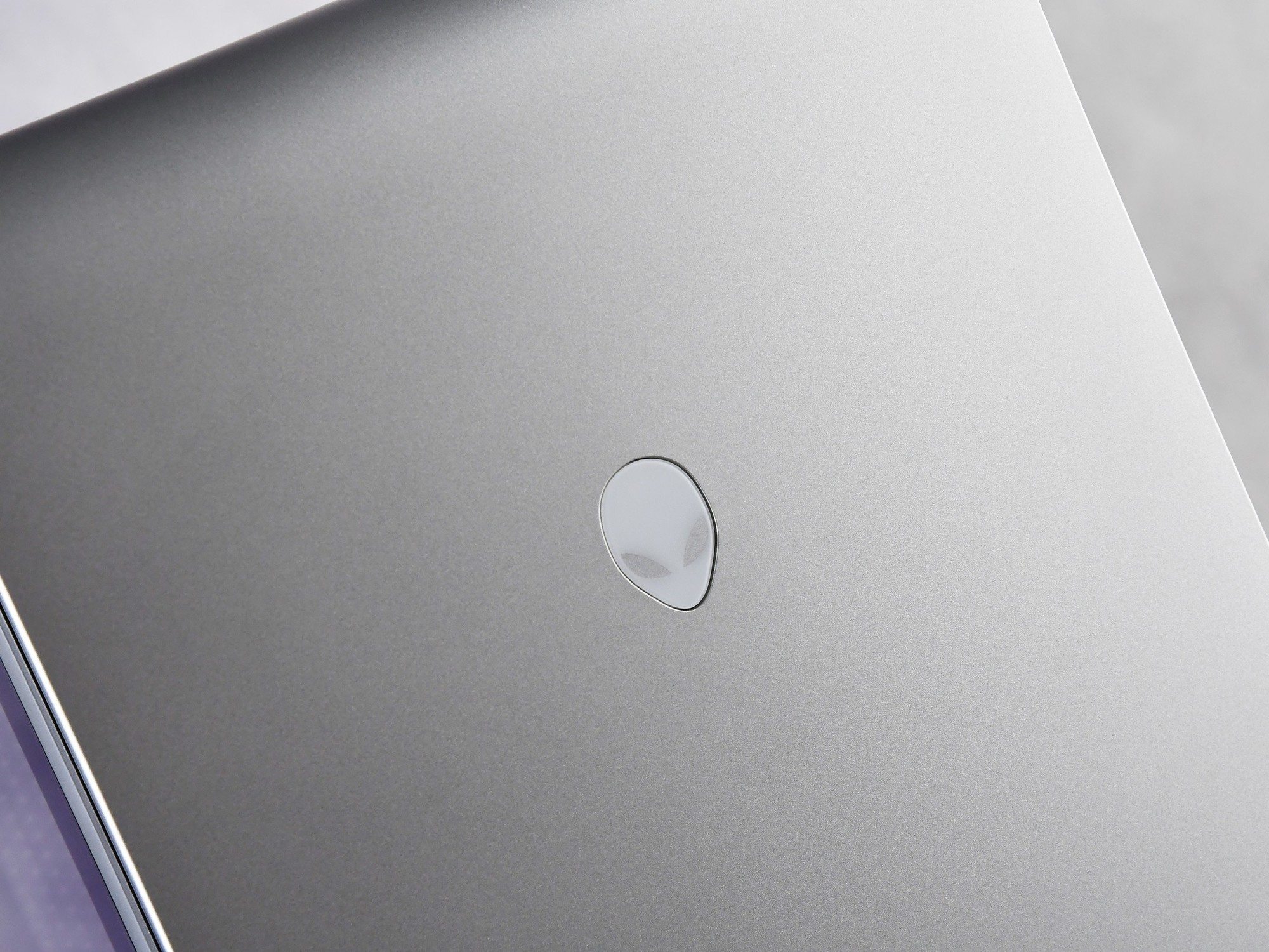 ϵ Area-51AW2725DϷ飿