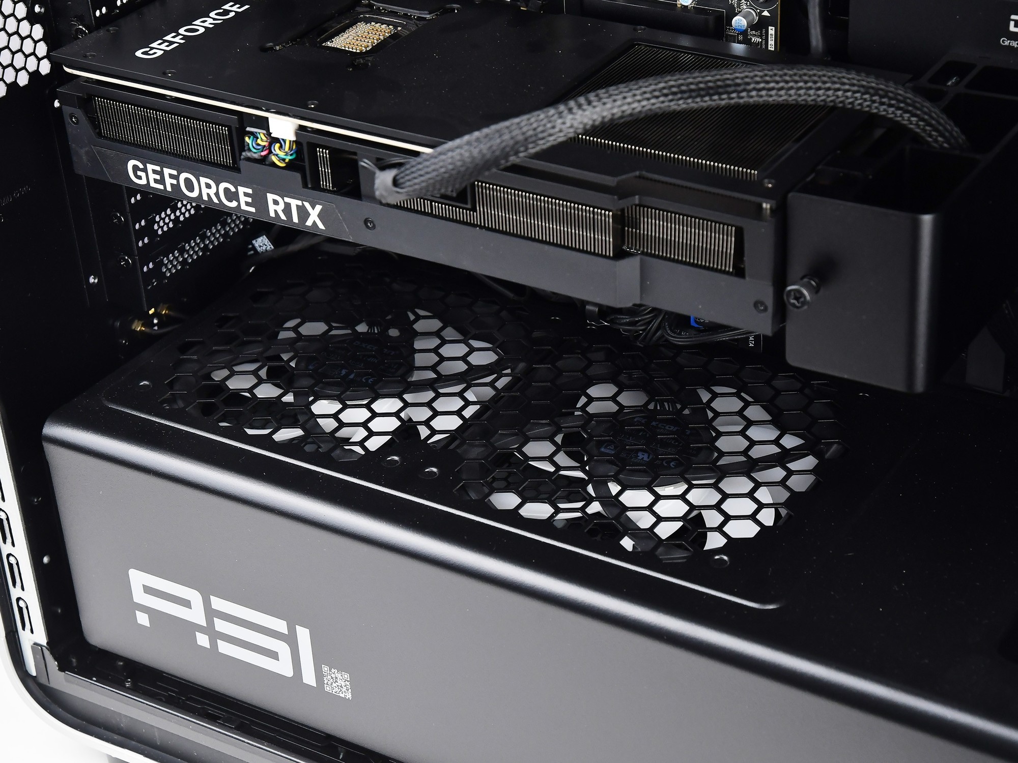 ϵ Area-51AW2725DϷ飿