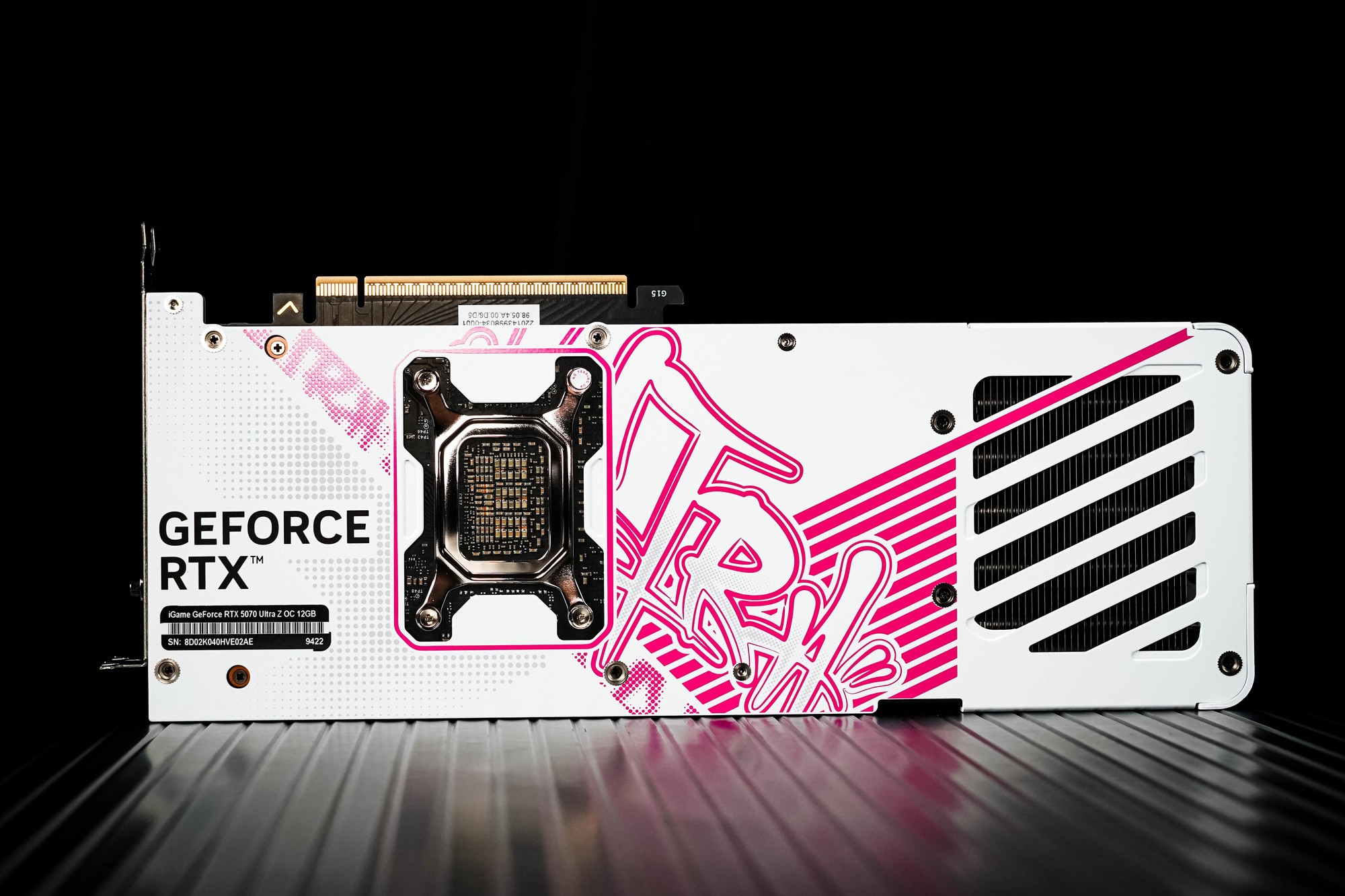 iGame RTX 5070 Ultra Z背插显卡评测 无线美学新范式