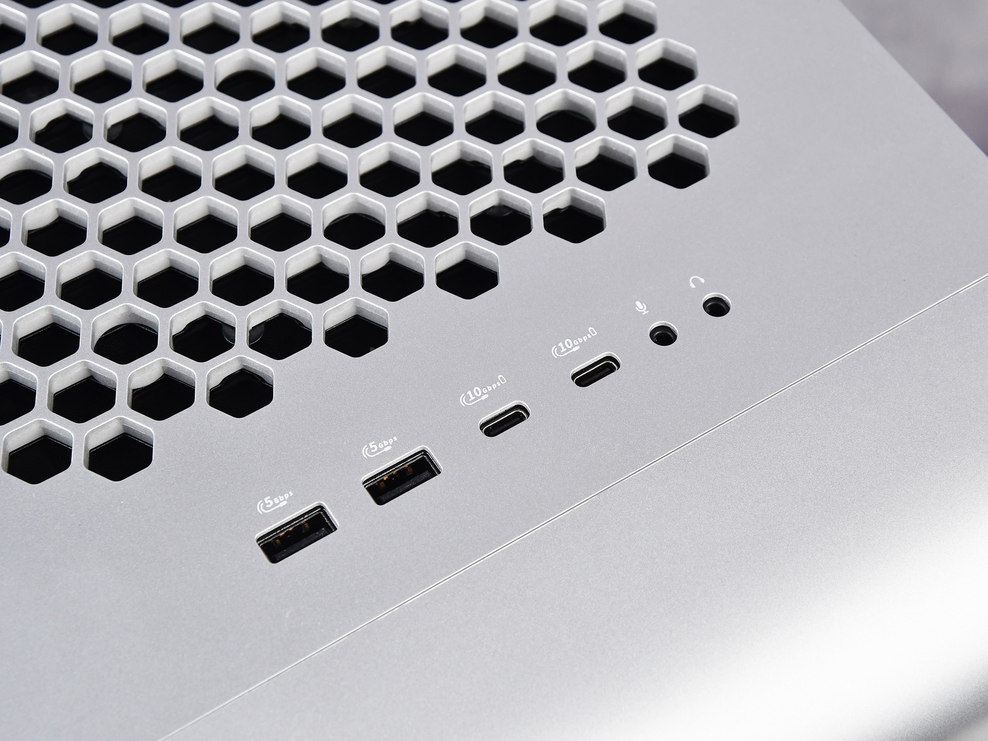 ϵ Area-51AW2725DϷ飿