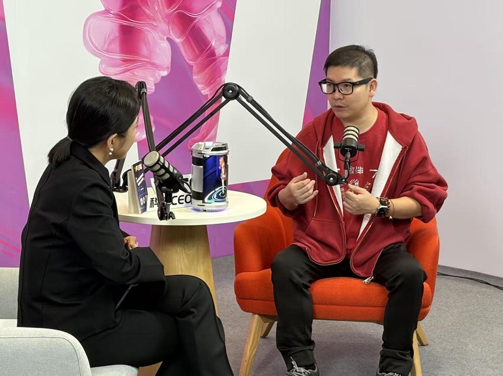 AI陪伴走进现实!数伴Dipal D1亮相WTCC,引爆年轻人打卡热潮