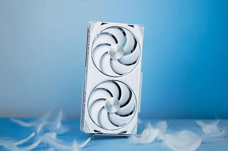 《约翰·卡朋特的毒液突击队》耕升RTX5060 Ti 8GB 踏雪OC倾泻火力