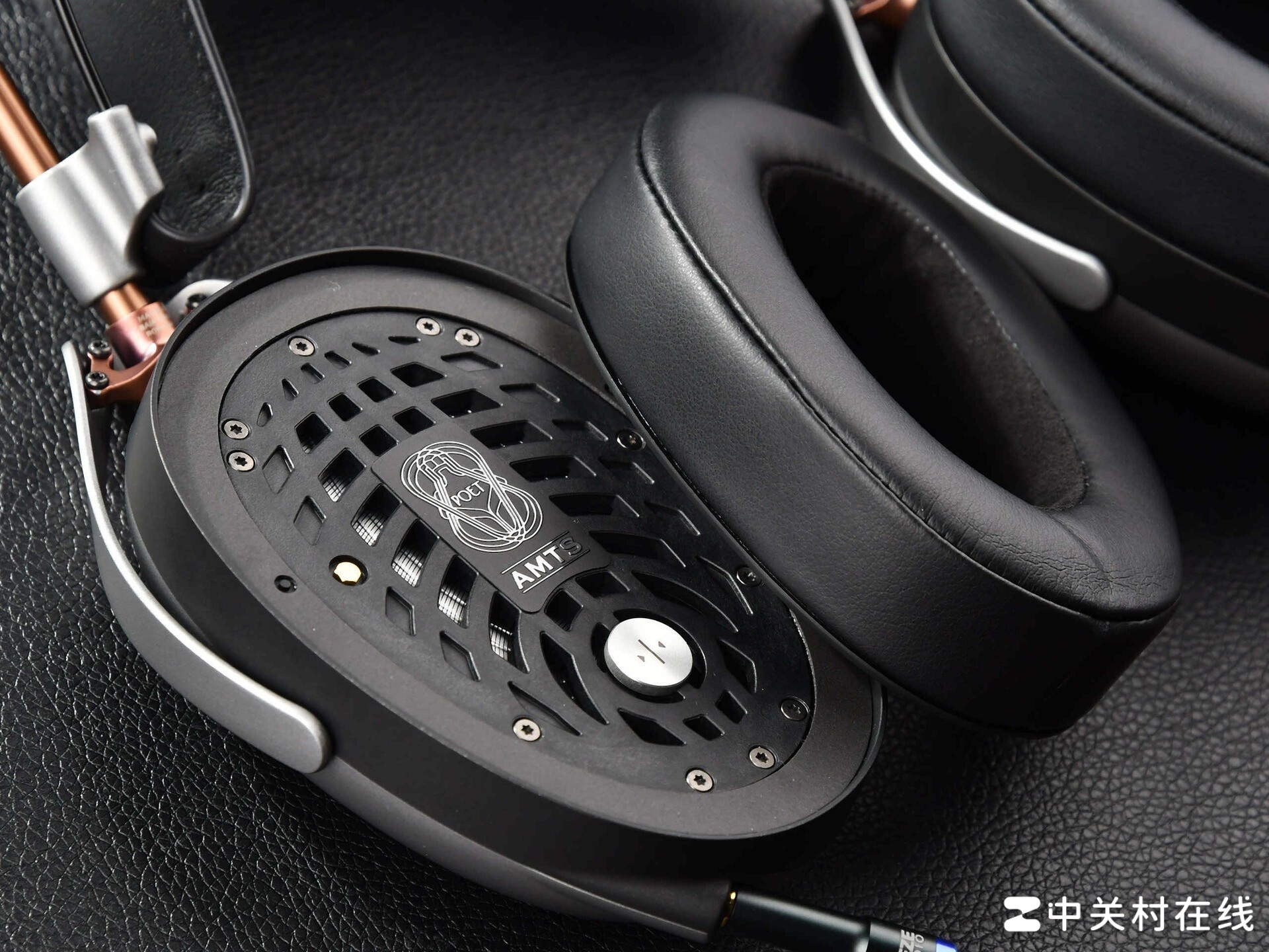 诗意般的声音之旅:Meze Audio POET头戴式平板耳机深度体验