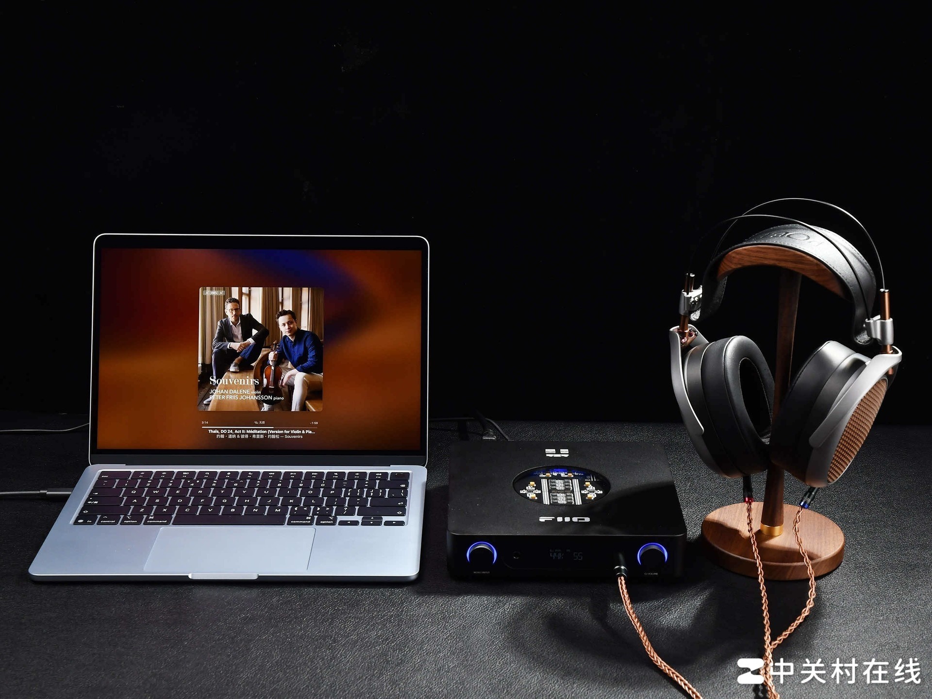 诗意般的声音之旅:Meze Audio POET头戴式平板耳机深度体验