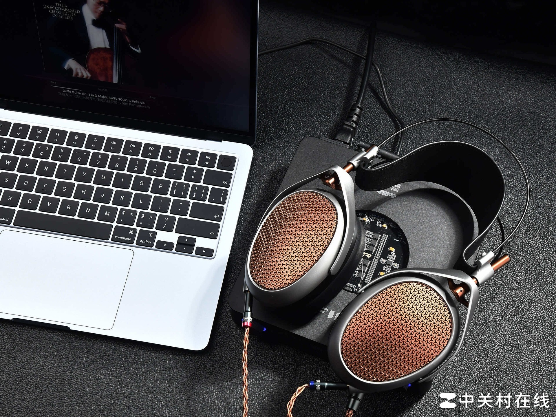 诗意般的声音之旅:Meze Audio POET头戴式平板耳机深度体验