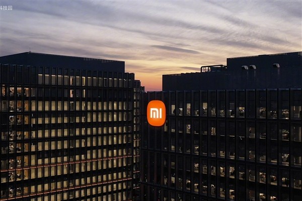小米五年投2000亿研发:硬核科技引领全球