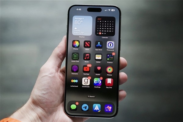 iOS 18代码“泄露”  iPhone 15为新机让路价格滑铁卢！