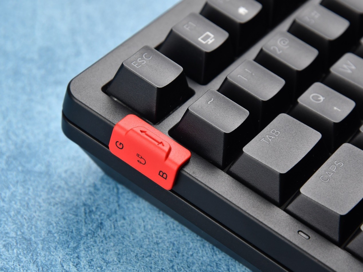 微星FORGE GK300 WIRELESS三模机械键盘评测：内敛与张扬并存的真Gasket