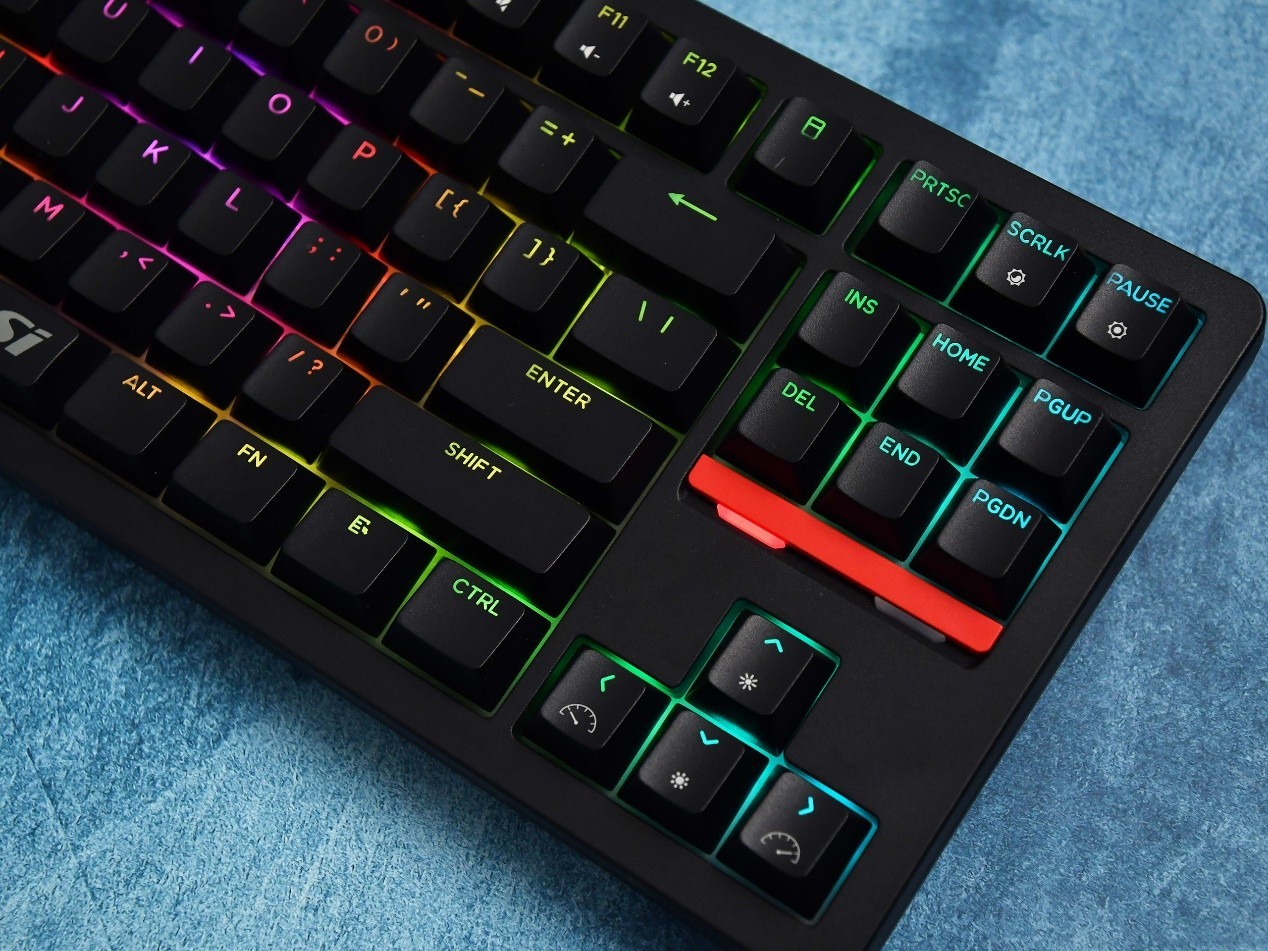 微星FORGE GK300 WIRELESS三模机械键盘评测：内敛与张扬并存的真Gasket