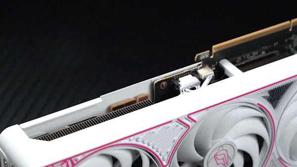 iGame RTX 5070 Ultra Z背插显卡评测 无线美学新范式