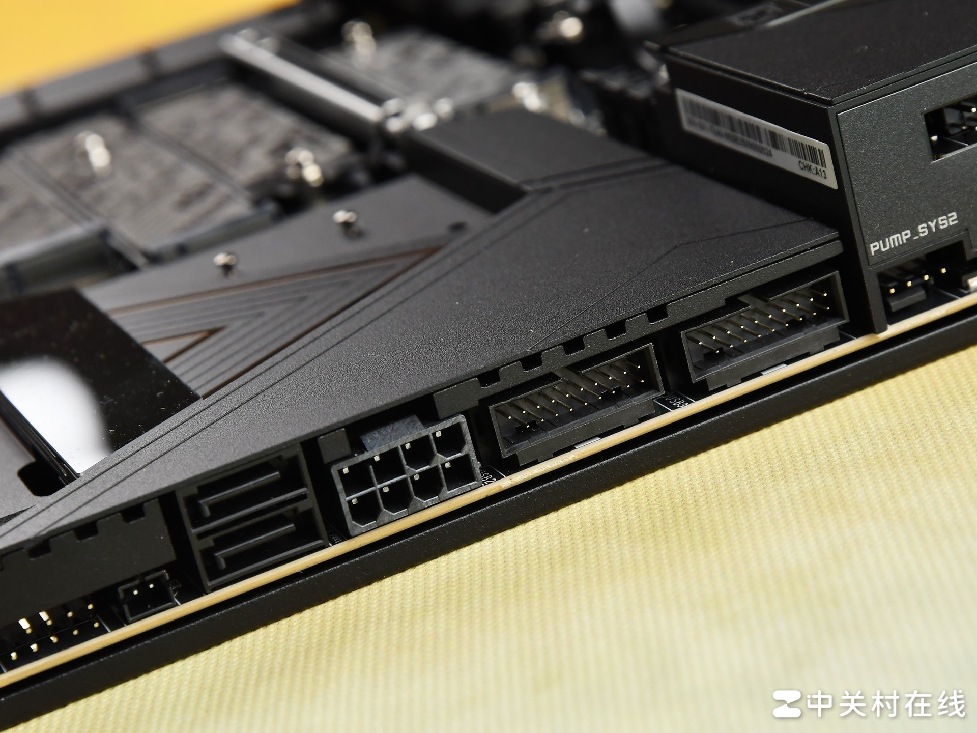 十周年典藏作品 微星MEG X870E GODLIKE X EDITION超神主板评测