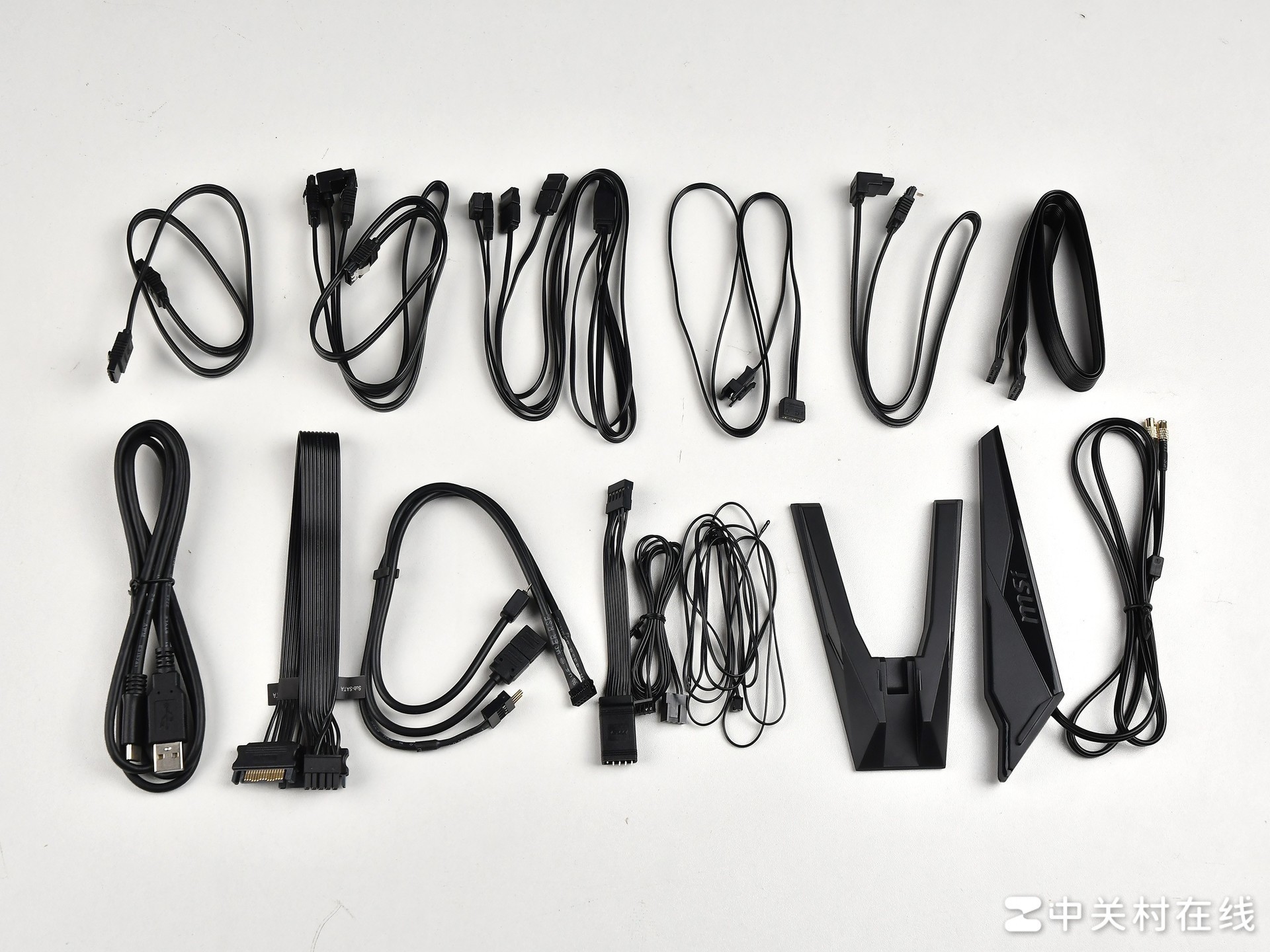 十周年典藏作品 微星MEG X870E GODLIKE X EDITION超神主板评测