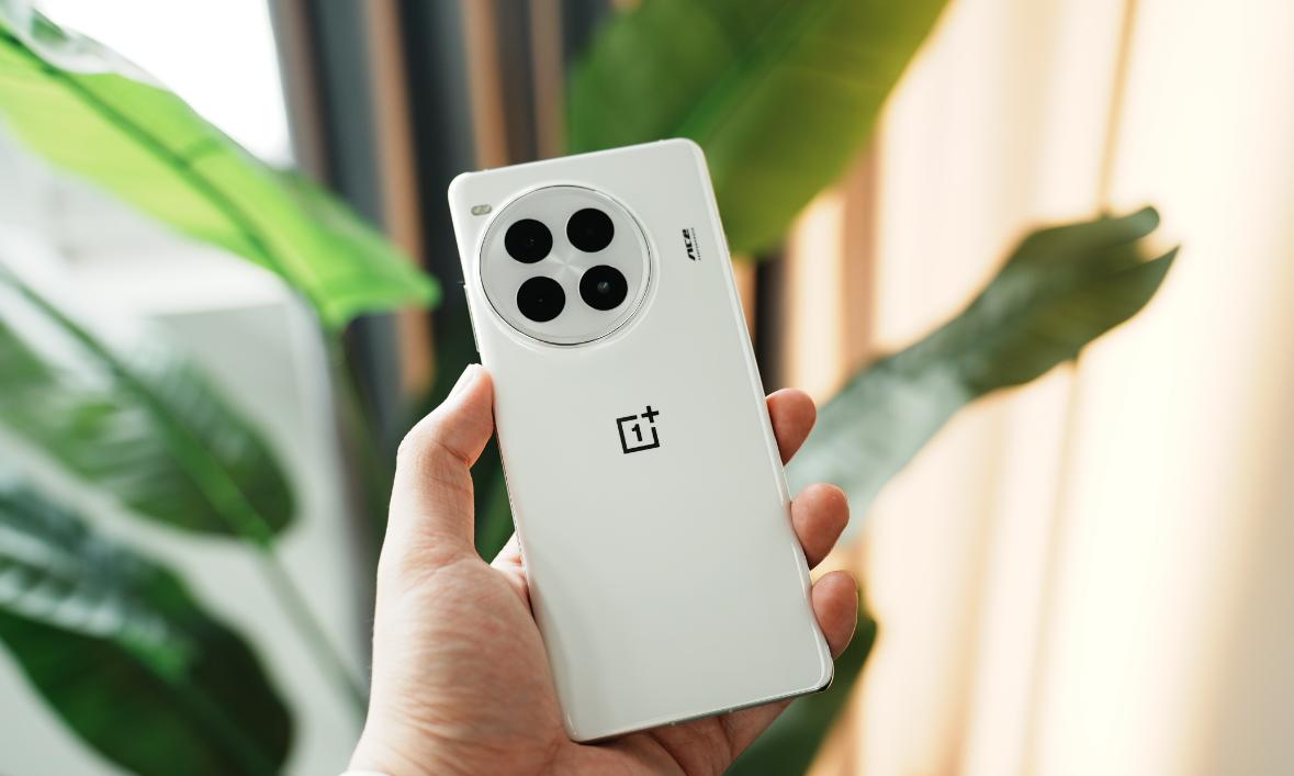 手机买对不买贵,8月可“闭眼入”的3款手机,16GB+512GB大跳水