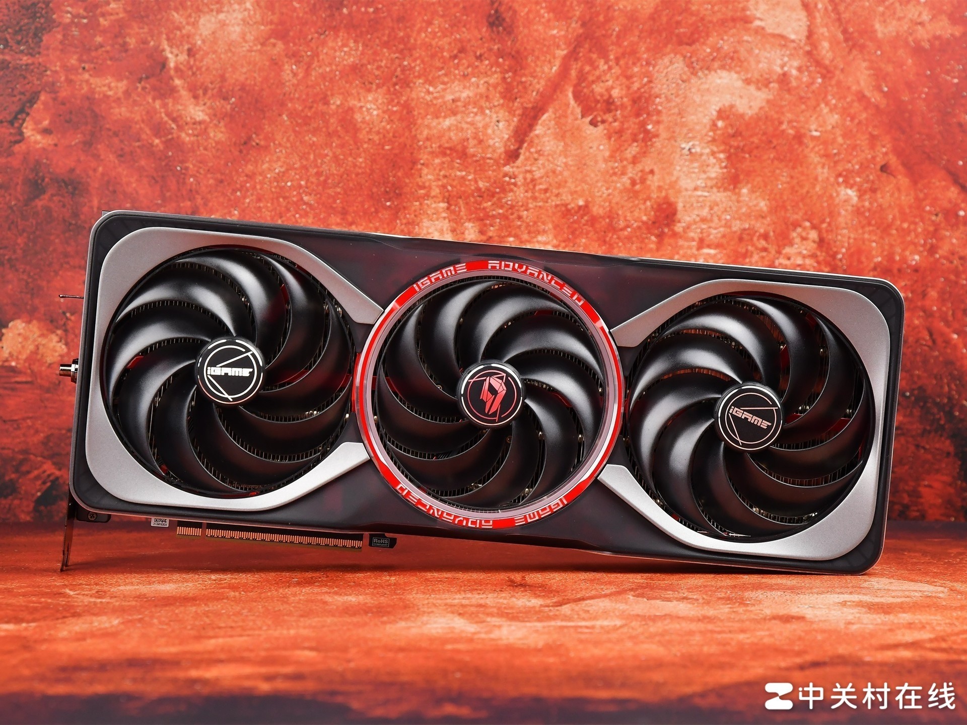 英特尔酷睿Ultra 7 270K PLUS处理器首测:不换接口 性能比肩285K