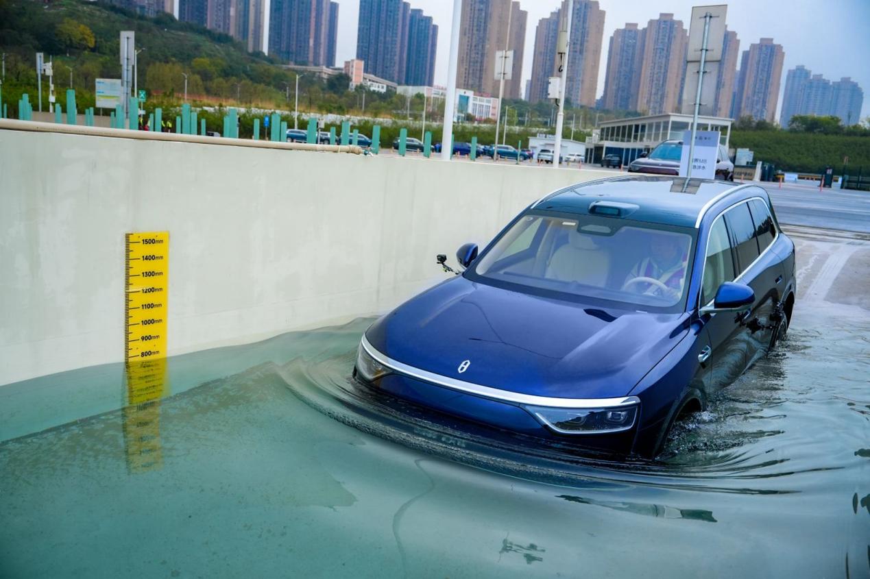 ���ø�Զ���صø��ȣ��ʽ�M8�����ļ����״ﹹ����ͥ��������̬