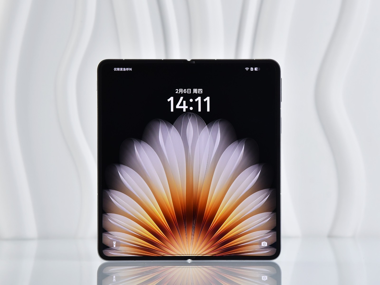 除了大,折叠屏的体验比直板机好多少?