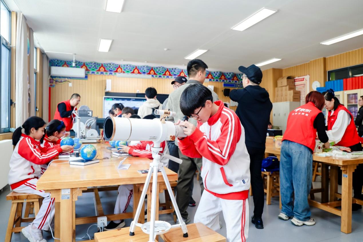 第二间京东科学体验教室落地北京以公益之力推动科学教育普惠