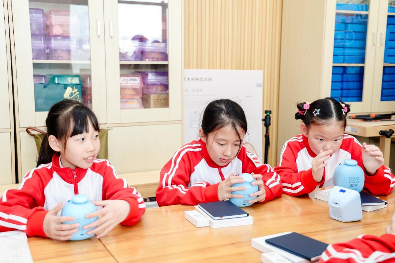 第二间京东科学体验教室落地北京以公益之力推动科学教育普惠
