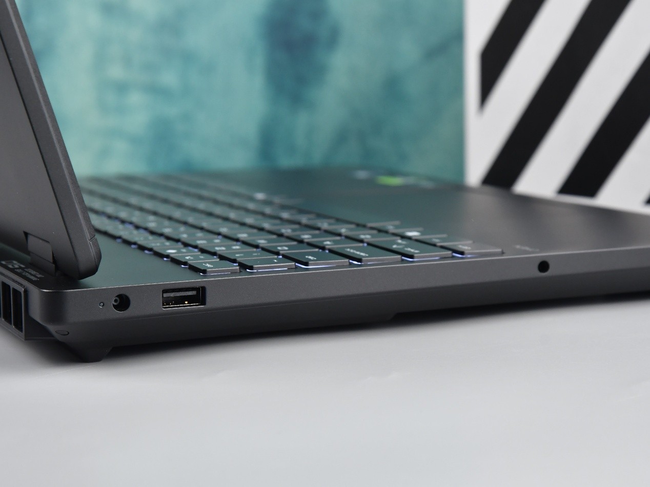 2026��Ϸ��רҵ���⣺HyperX��Ӱ����PRO 15˫��180W+ʵ�⣬Ӳ����ұ�ѡ