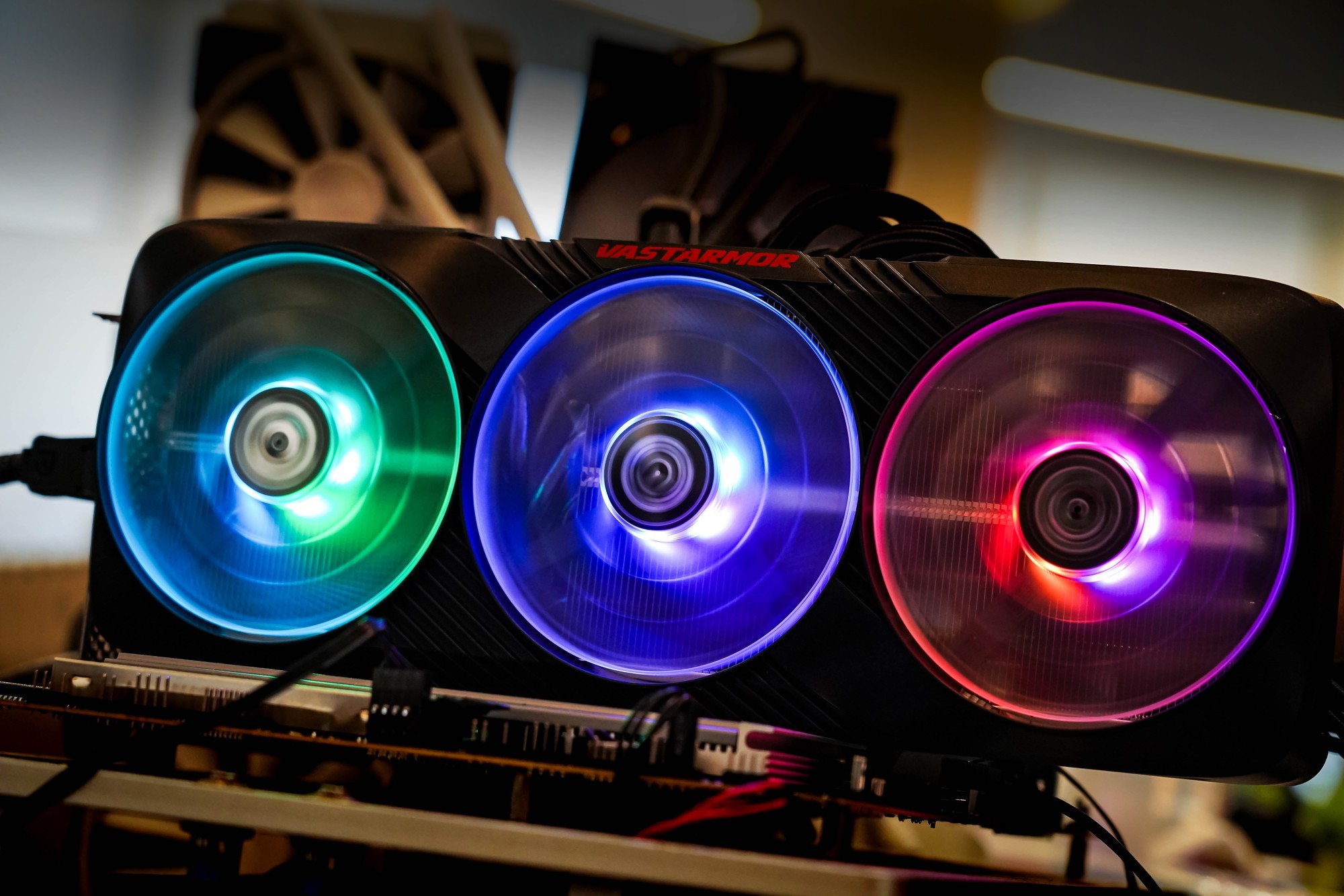 瀚铠RX 9070 XT 超合金Pro 《黑神话》FSR 4测试：史诗级提升