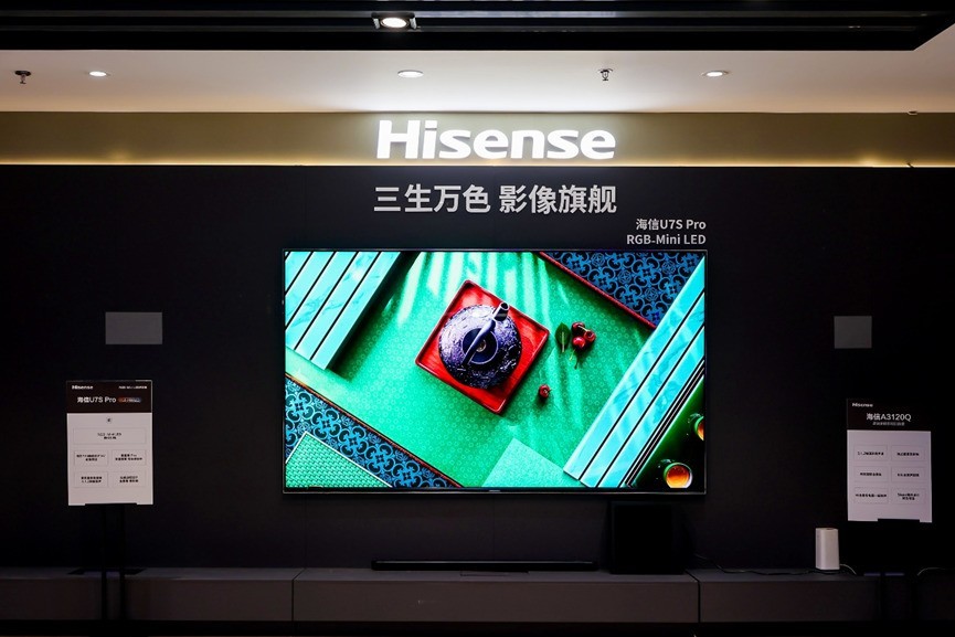 �Ӷ�����լ���ճ��߶�Ӱ�Σ������¿�RGB-Mini LED�����Ŀ�ֵ����