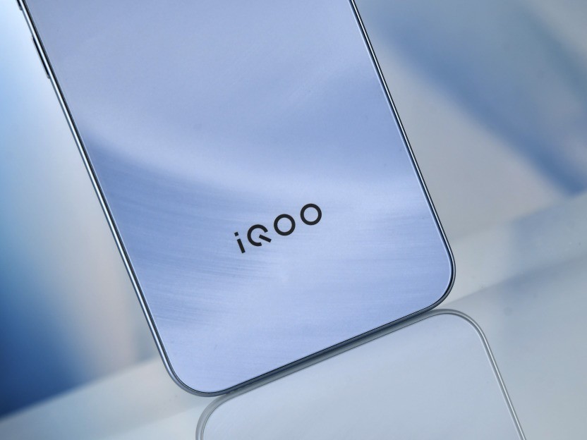 配置倒翻天罡,体验究竟如何?iQOO Z11全面评测