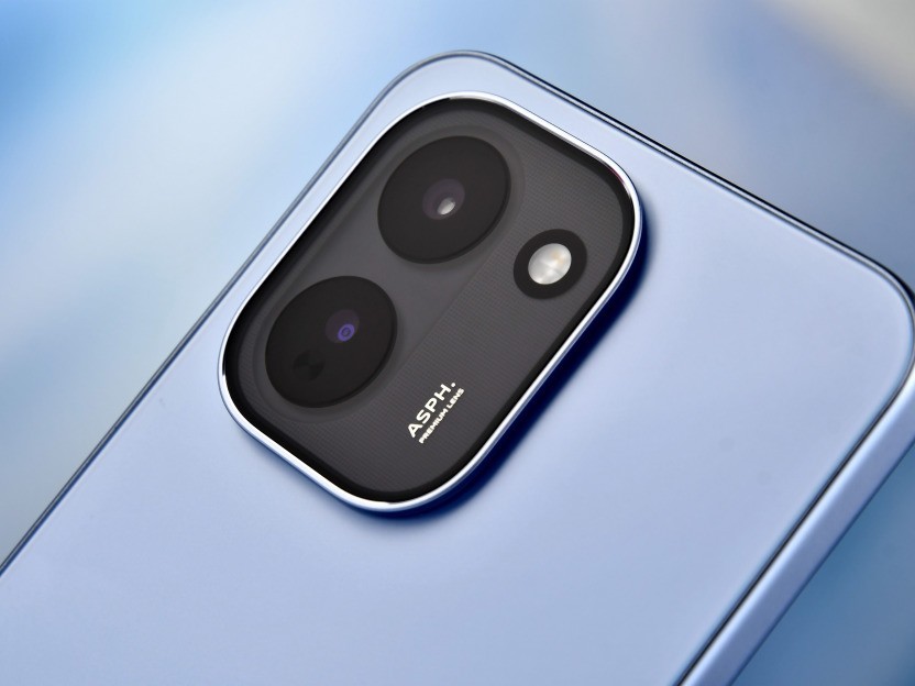 配置倒翻天罡,体验究竟如何?iQOO Z11全面评测