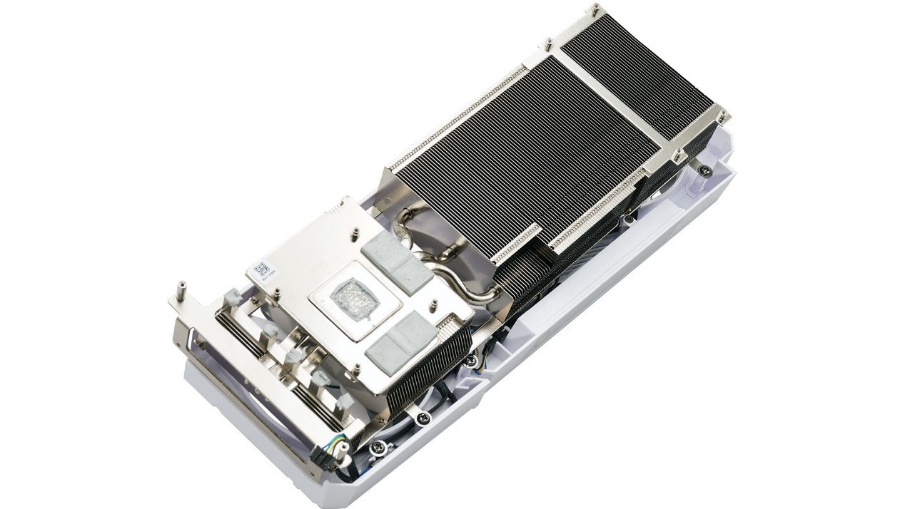 让纯白多点料！映众5060雪域冰龙超绝散热