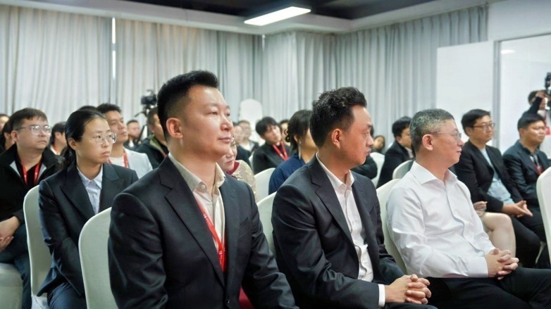 行业领军者陈永亮先生正式出任移拜骑行总顾问，共绘千城万店智慧出行新蓝图