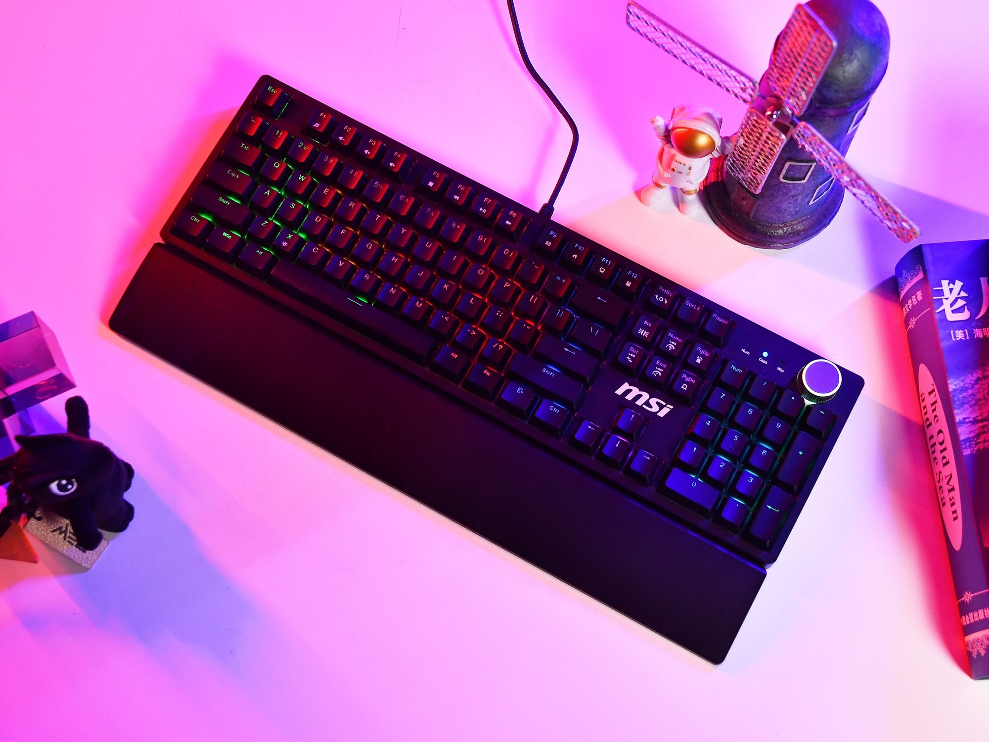 һ�Ѽ��̣�������̬��΢��FORGE GK320��GM330��Ϸ����ͼ��