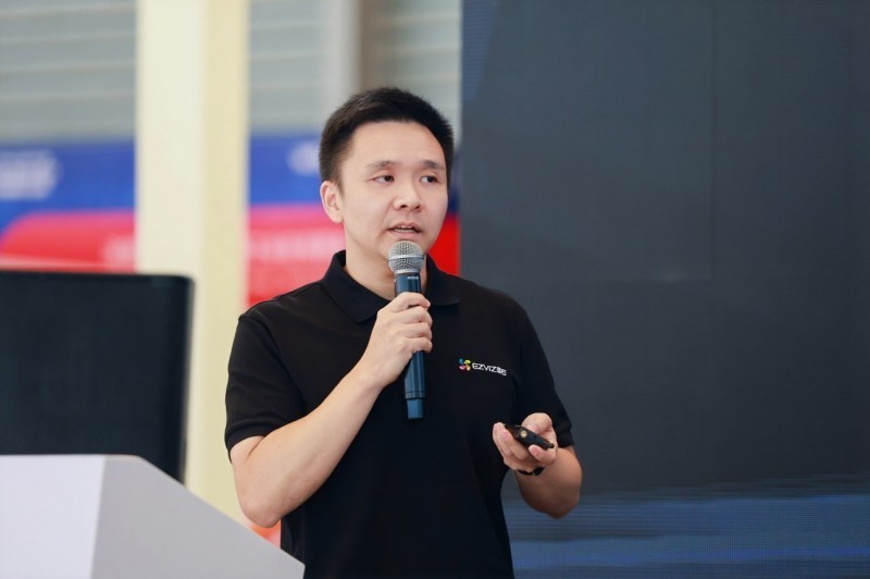 萤石携新品Y5000FVXUltra亮相国际五金展,权威认证彰显AI智能锁引领地位