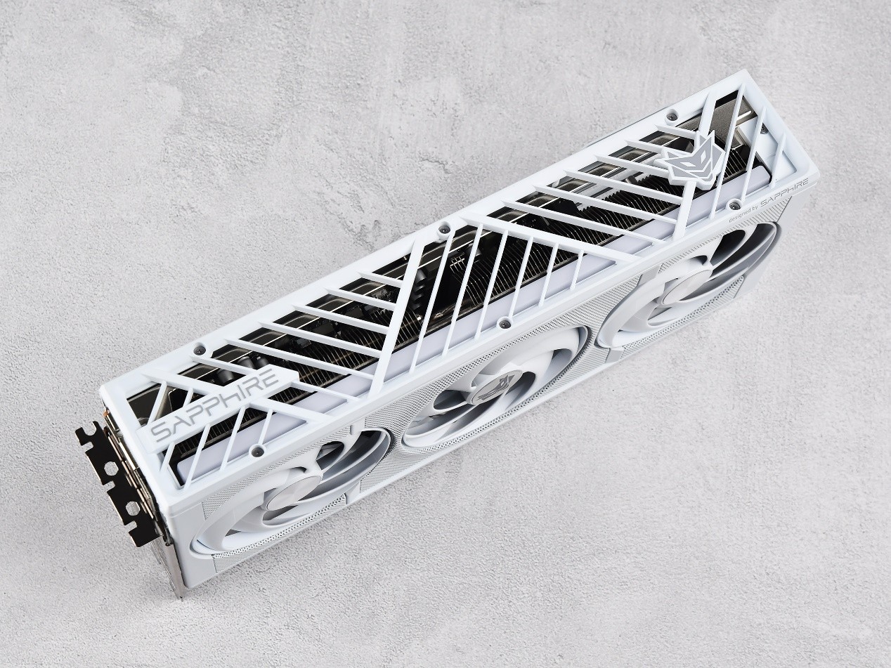 ����ʯNiTRO+��������RX 9070 XT 16G D6 Phantomlink PE���� ��ֵ���ܳ�Ⱥ