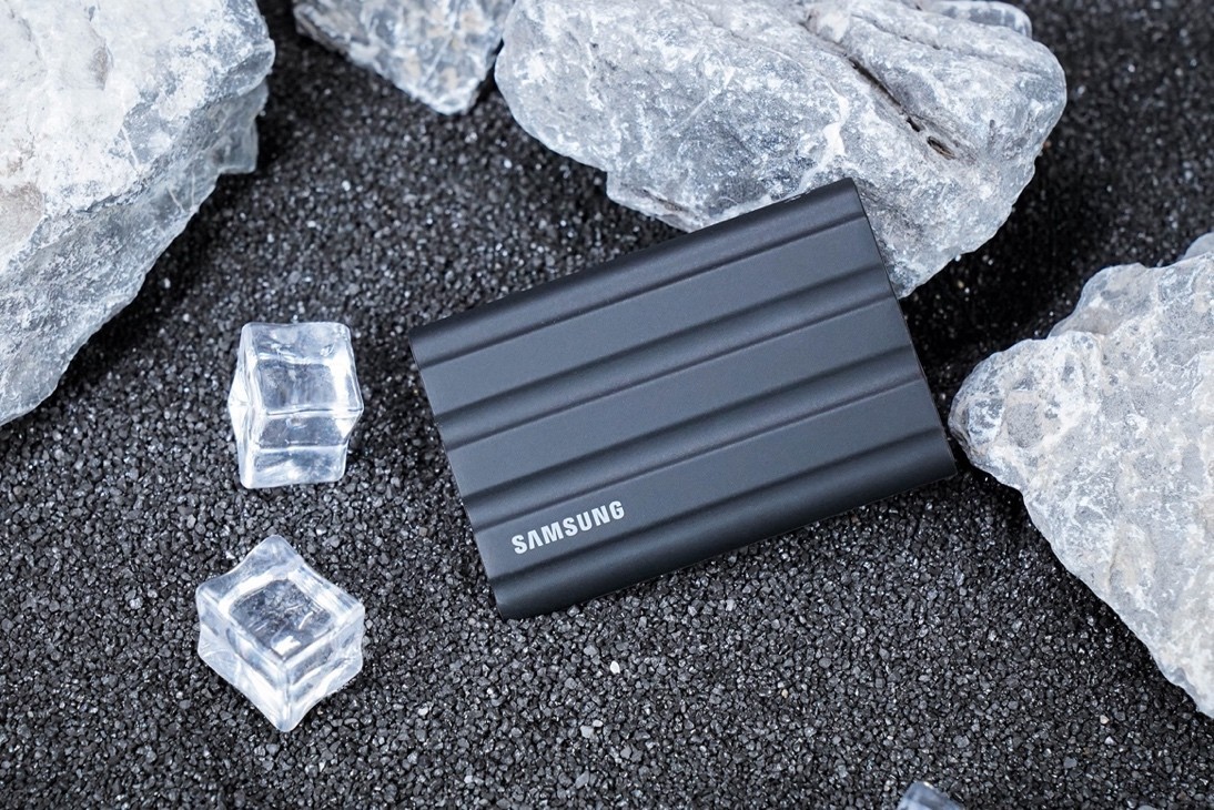 记录冰城撒欢的每个瞬间 三星T7 Shield移动固态硬盘最靠谱