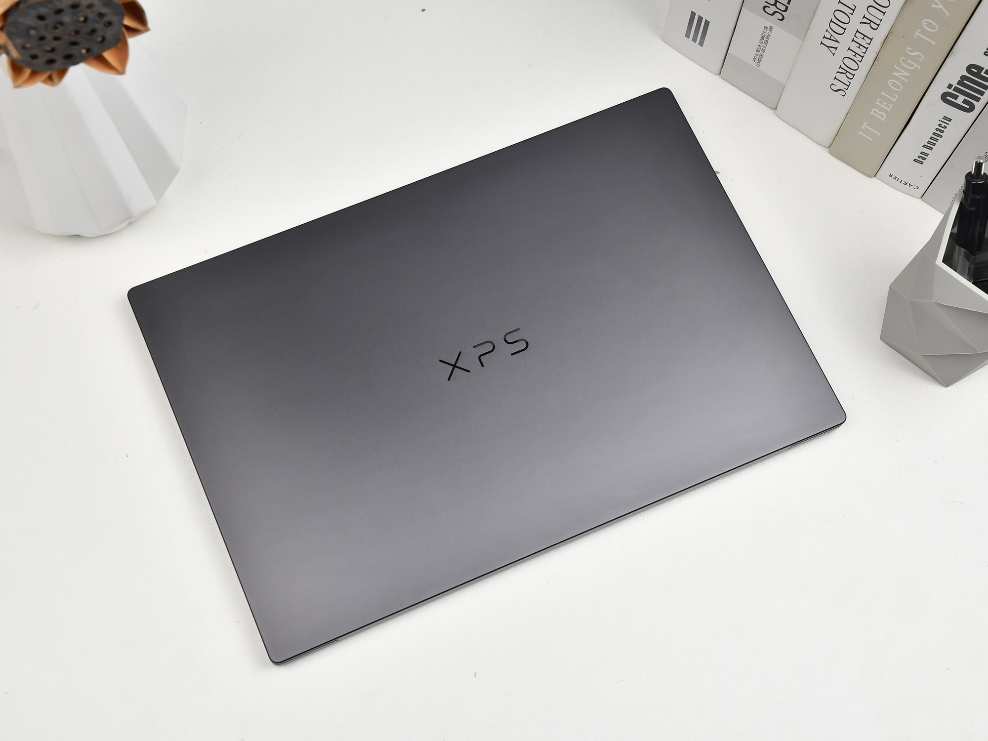 16Ӣ���Ƚ�14.62mm�������������XPS 16