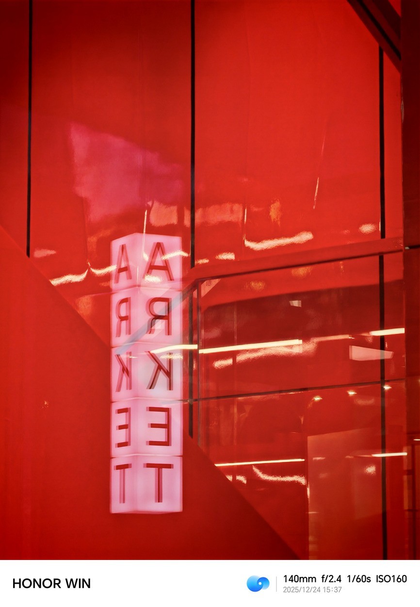 ��ҫWINȫ�����⣺10000mAh��ش��㡰��Ӯ��