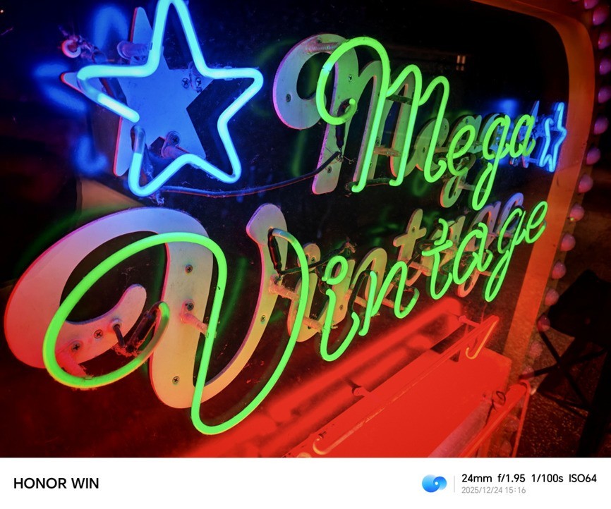 ��ҫWINȫ�����⣺10000mAh��ش��㡰��Ӯ��