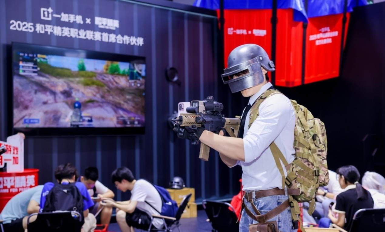 һ�Ӹߵ����� 2025 ChinaJoy���Ĵ���Ϸ������ȼըȫ��