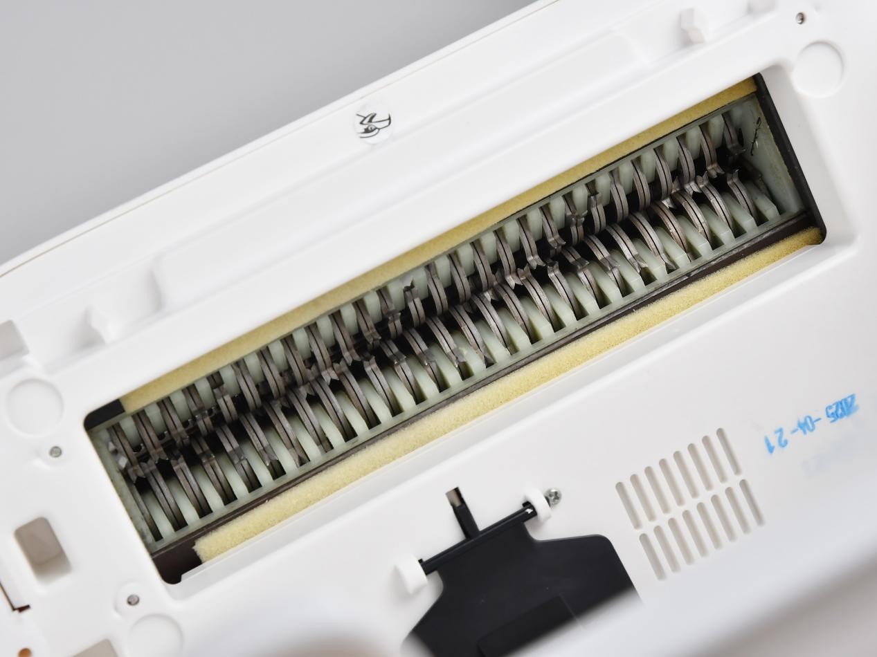 科密DS06碎纸机 让纸张粉碎更高效