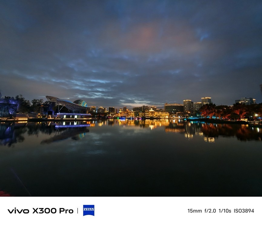 vivo X300 Pro全面评测:旗舰不止在影像