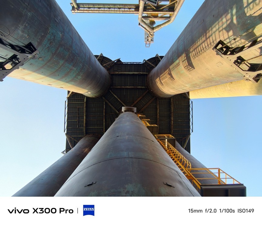 全场景都能出“巨片” vivo X300 Pro影像实测