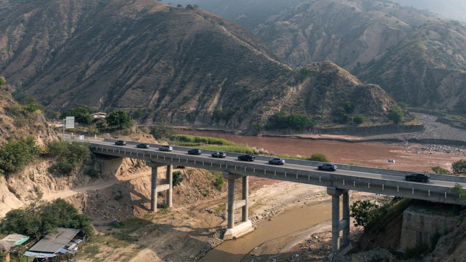 ɽ��Ϊ֤���������ᣬ��ΪǬ������������S9�״������й�˳���չ�