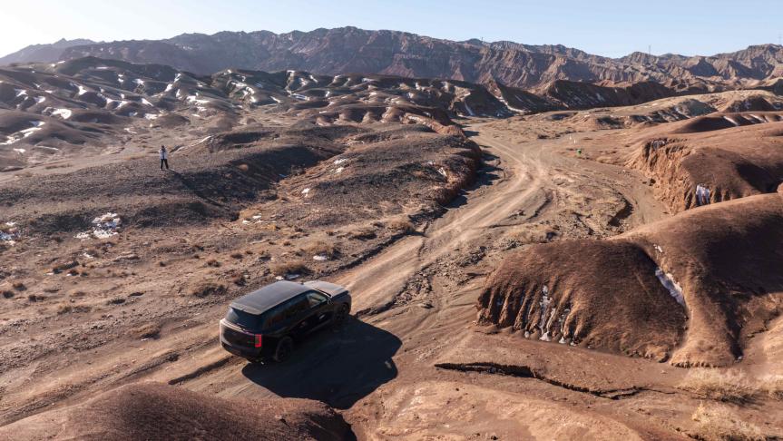 ɽ��Ϊ֤���������ᣬ��ΪǬ������������S9�״������й�˳���չ�