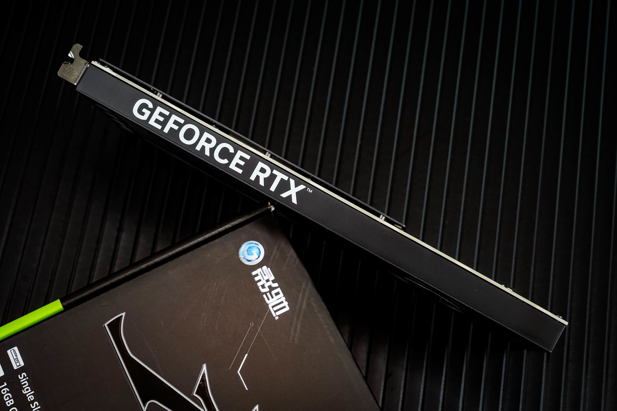 ӰGeForce RTX 5060 Ti ˫MAXԿ 20mm ɶ칤